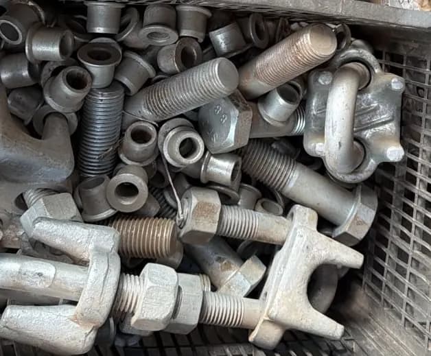 Materiales metálicos usados para construcción disponibles en KONSTANDER Lampa - foto 4